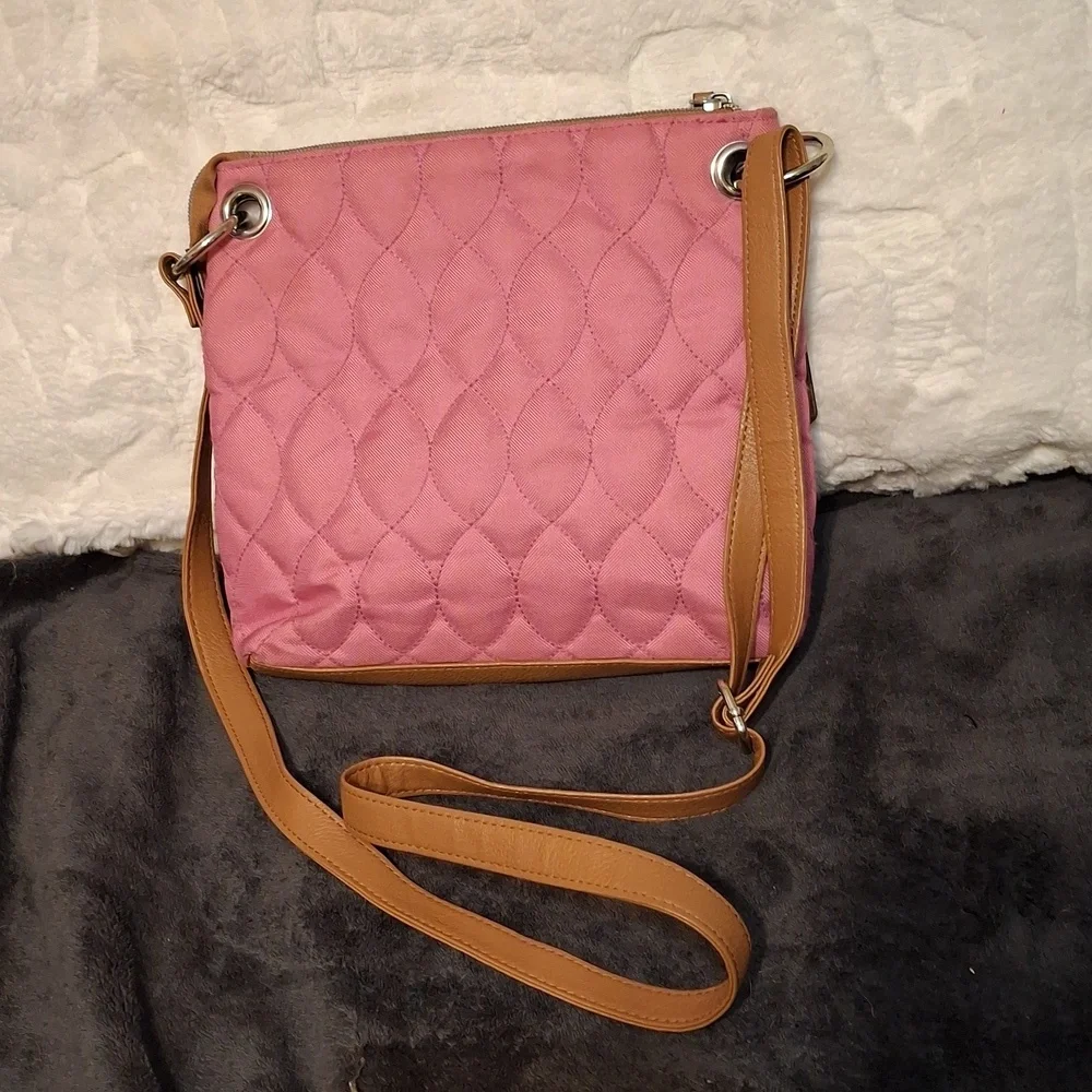 Lily Bloom pink quilted sling crossbody bag 9.5x8 - Picture 3 of 4